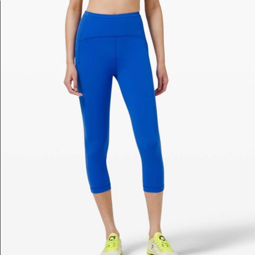 ❌SOLD❌ Lululemon Swift Speed 21’ Crop in Cerulean Blue